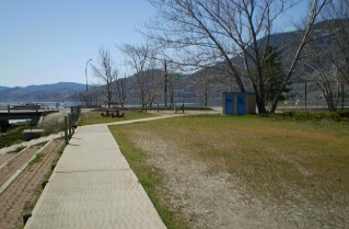 Parking area, looking south at Skaha Lake, Kettle Valley Railway Penticton to Summerland, 2011-05.